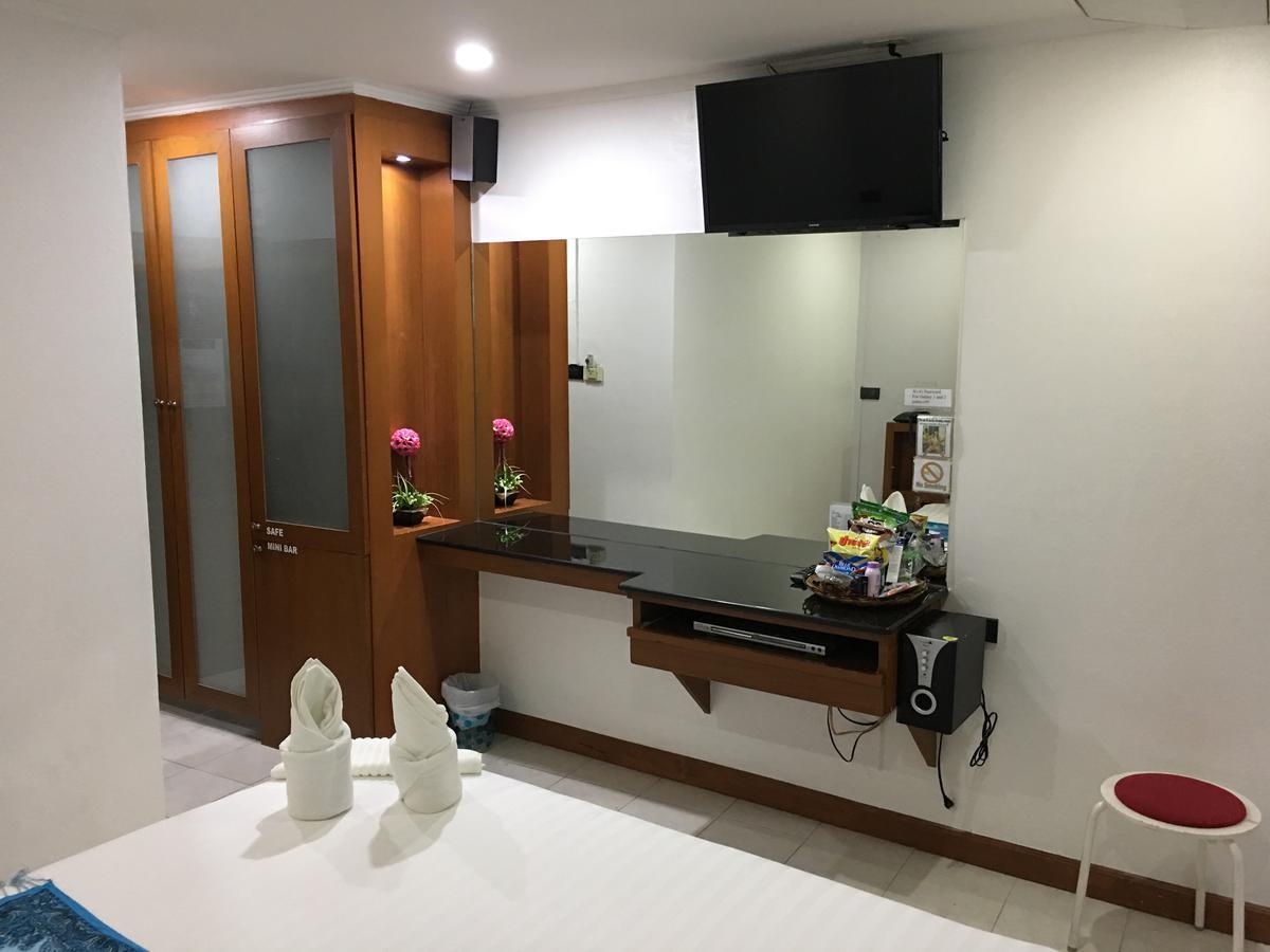 Galaxy Suites Pattaya Exterior foto