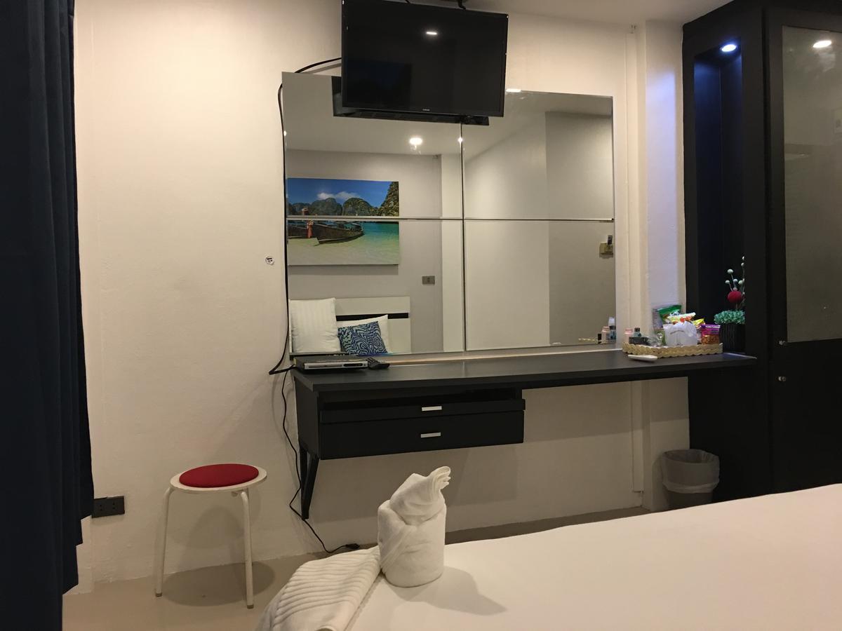 Galaxy Suites Pattaya Exterior foto